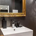ゲストハウス Plebiscito Boutique ナポリ